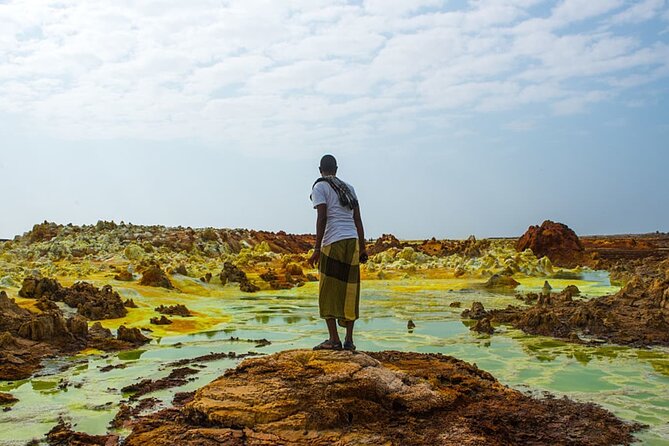 3 Day Guided Tour Throughout Danakil Depression in a Small Group - Day 2: Salt workers, Lake Assale, and Dallol’s colored ground