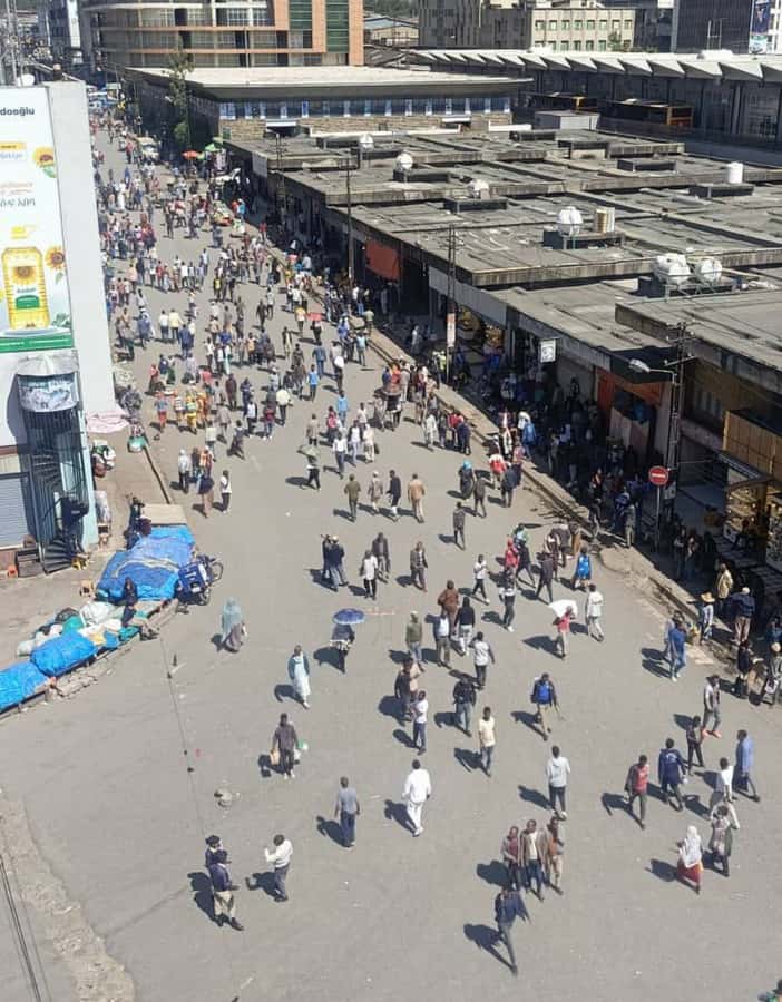 4 Hours Addis Ababa Cultural Discovery Tour - Mercato Market at Street Level