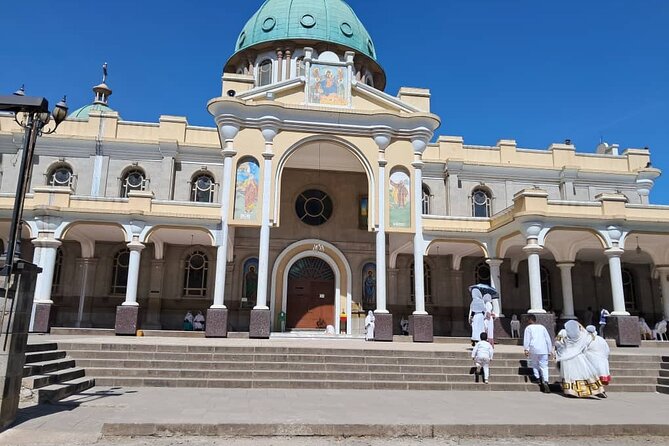 Addis Ababa City Tours - The National Museum and the story of Lucy