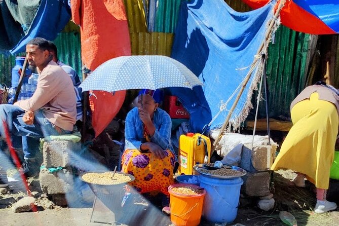 Addis Food Tasting Tour - Atikilt Tera Market Between Piazza and Merkato