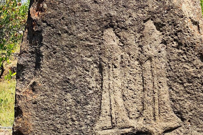 Day Trip to Adadi Rock and Tiya Archeological Excursion - The private format and the guide make the difference