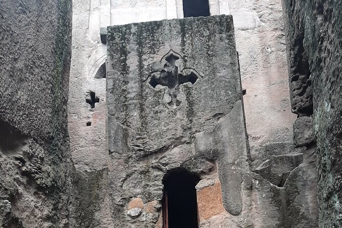 Lalibela Churches Day Tour - The morning route through the first church group