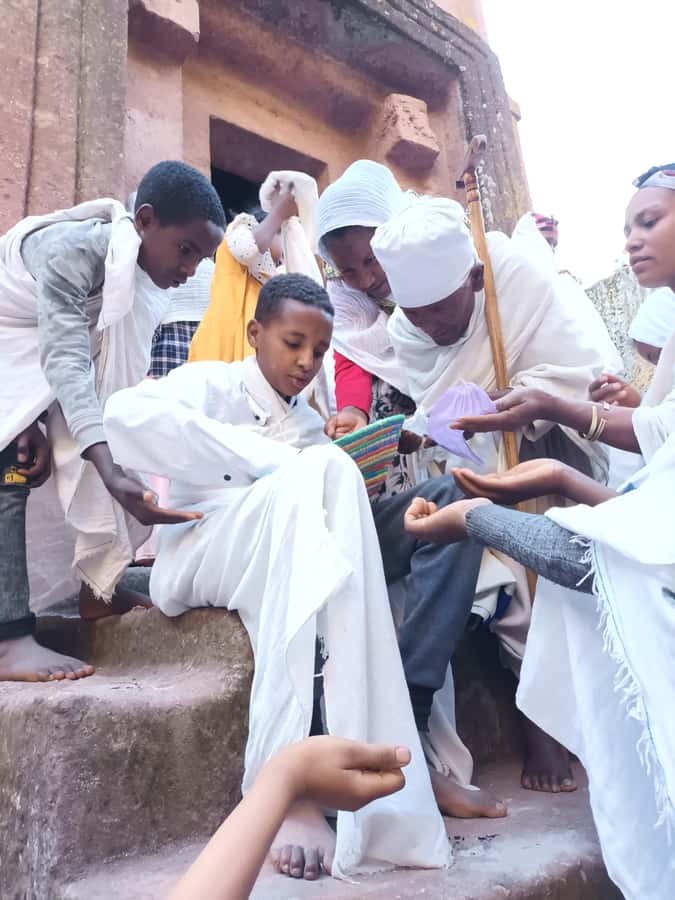 Lalibela: Churches Full-Day Private Tour w/Coffee Ceremony - A coffee ceremony inside a family home