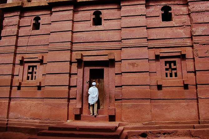Private Ethiopian Combined Tours 15 Days - Lake Tana combines boats, monasteries, and water