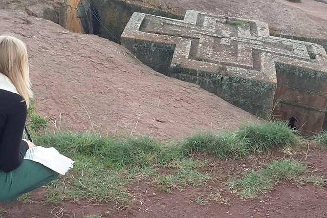 Tour 11 monolithic rock churches & museum in Lalibela & cave church with mummies - Day two: the road to Yemrehana Krestos
